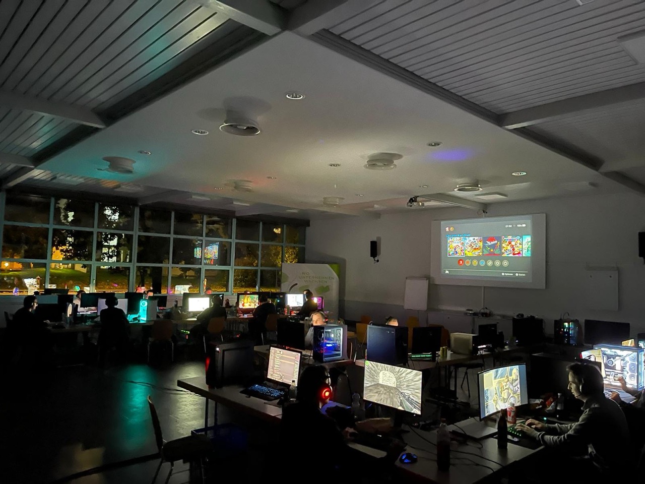 Groß (LAN-Party)